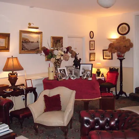 The Coach House 3*